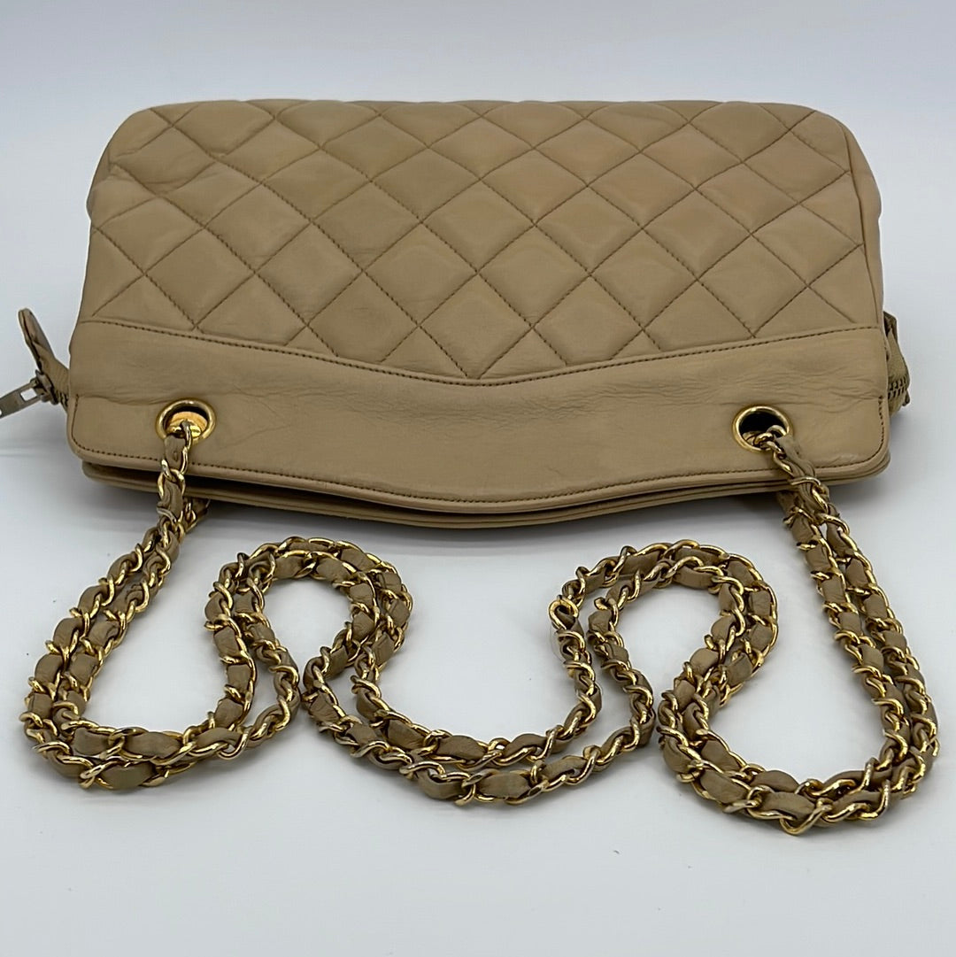 Preloved CHANEL Beige Matelasse Leather Chain Shoulder Bag 1257772 041823