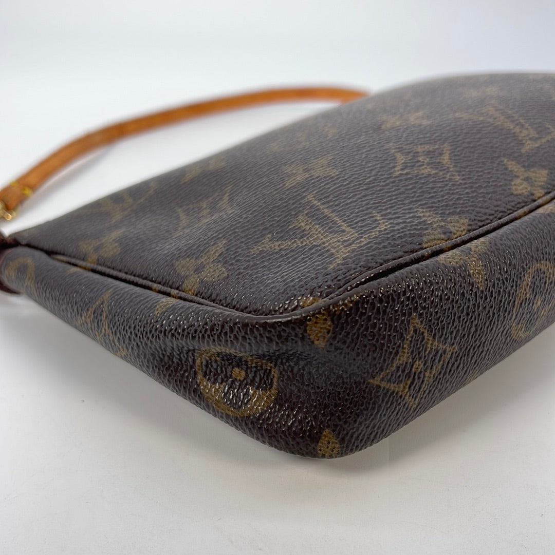 PRELOVED  Louis Vuitton Monogram Accessories Pochette Bag BJ1021 021023
