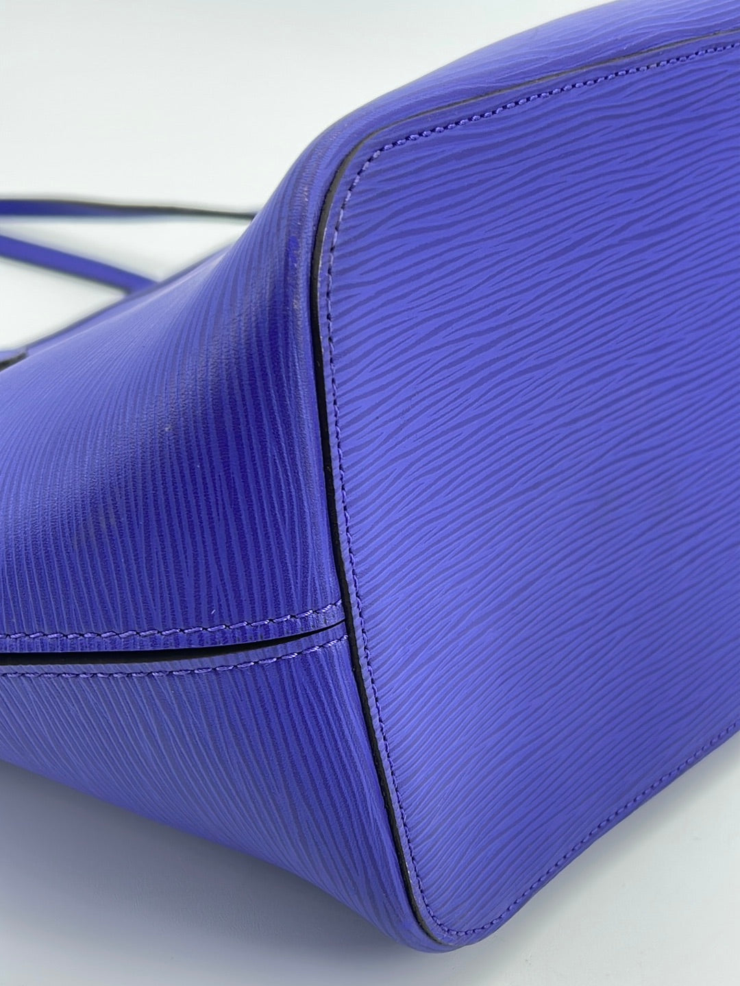 Preloved Louis Vuitton Neverfull MM Purple Epi Leather Tote Bag QGC7VK –  KimmieBBags LLC