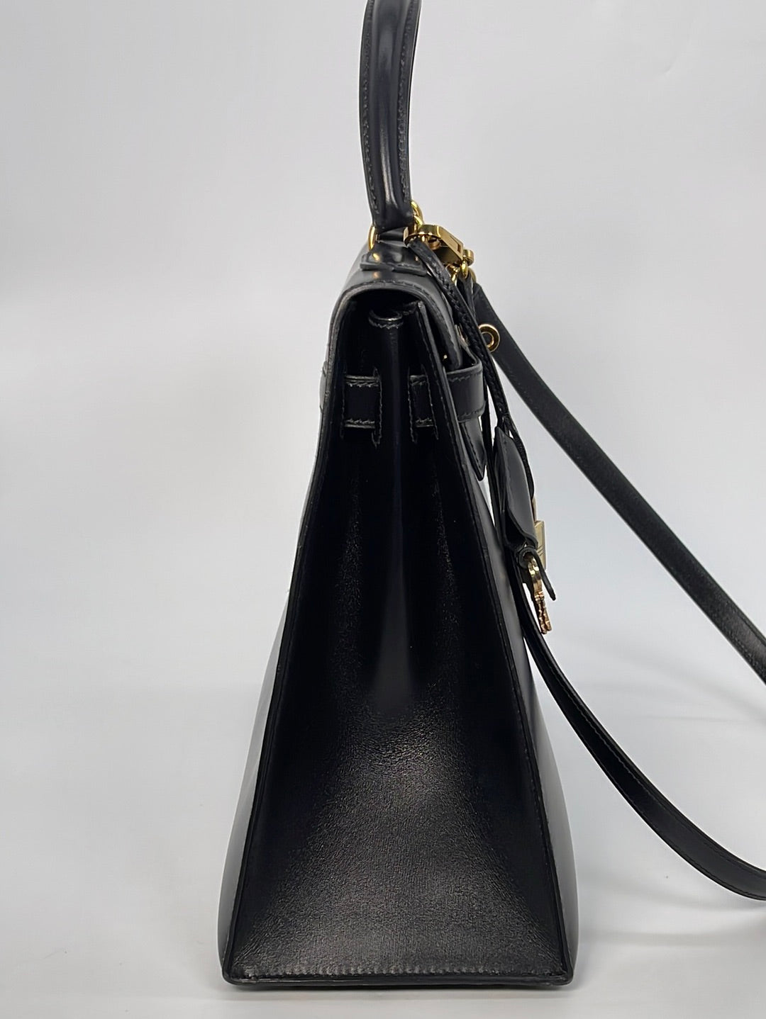 Sold at Auction: Hermes Style Leather Bag