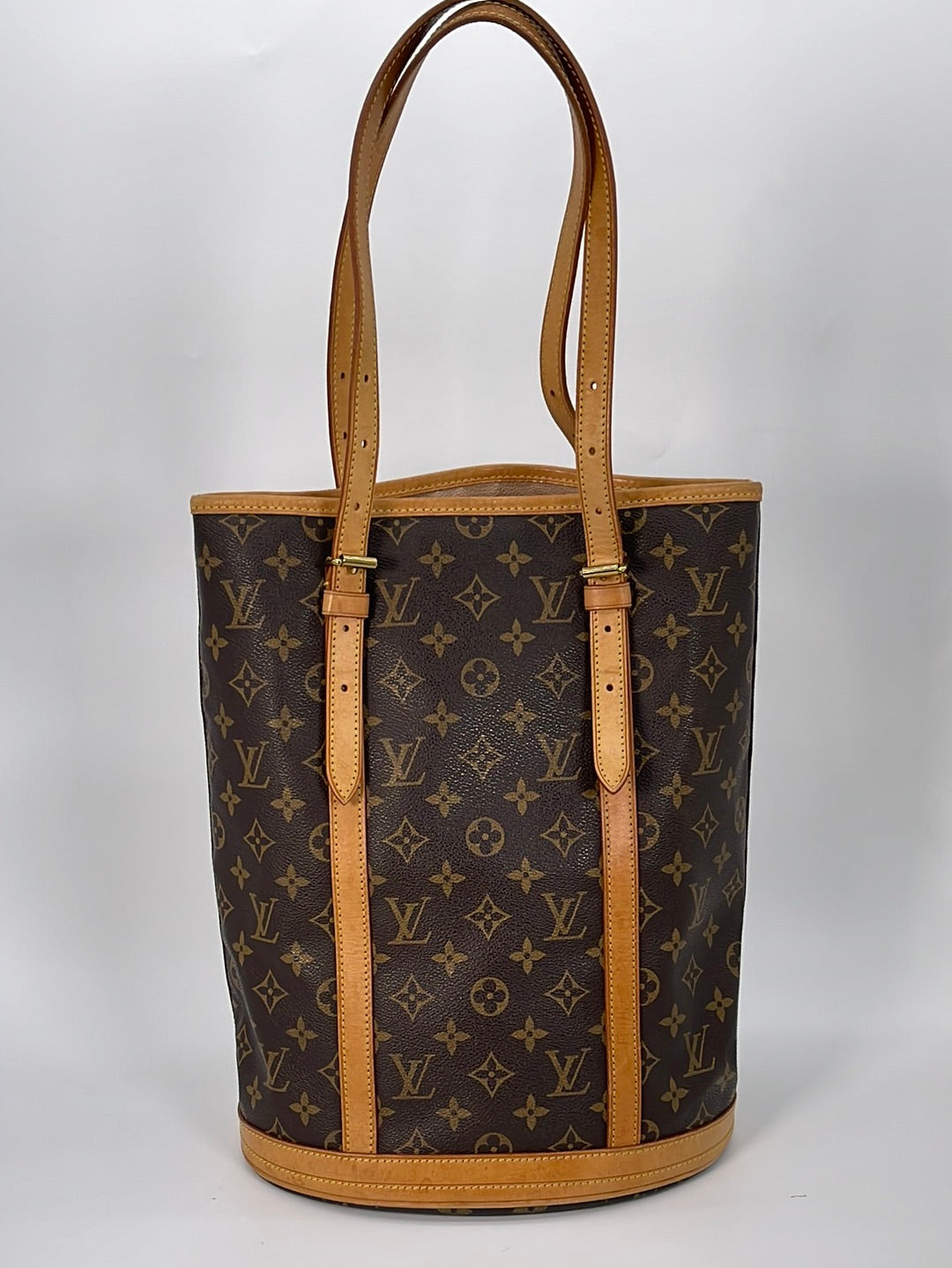 Louis-Vuitton-Monogram-Bucket-GM-Shoulder-Bag-M42236-&-Pouch –  dct-ep_vintage luxury Store