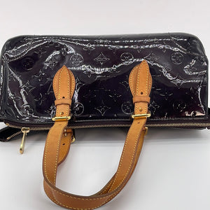 Preloved Louis Vuitton Amarante Vernis Rosewood Avenue Bag 4KTRWVG 032423