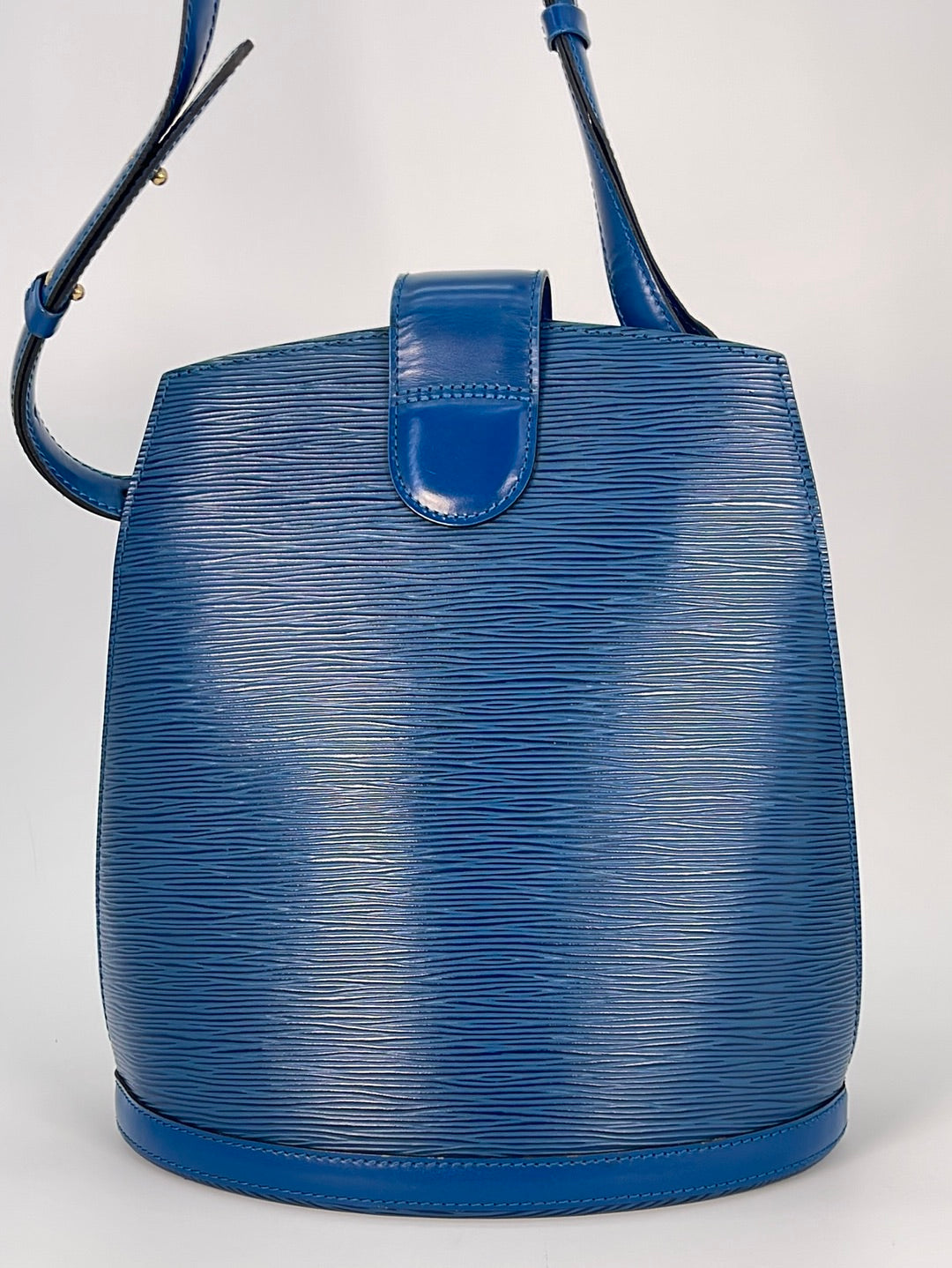 Preloved Louis Vuitton Cluny Shoulder Bag Blue Epi Leather VI0955 032923 *** Lightening Deal Apr 18 ***