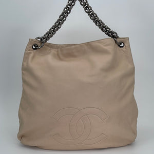 CHANEL Chain Shoulder Bag Lamb Skin Leather Ivory Silver CC Auth 26415  Silvery Cream ref.430652 - Joli Closet