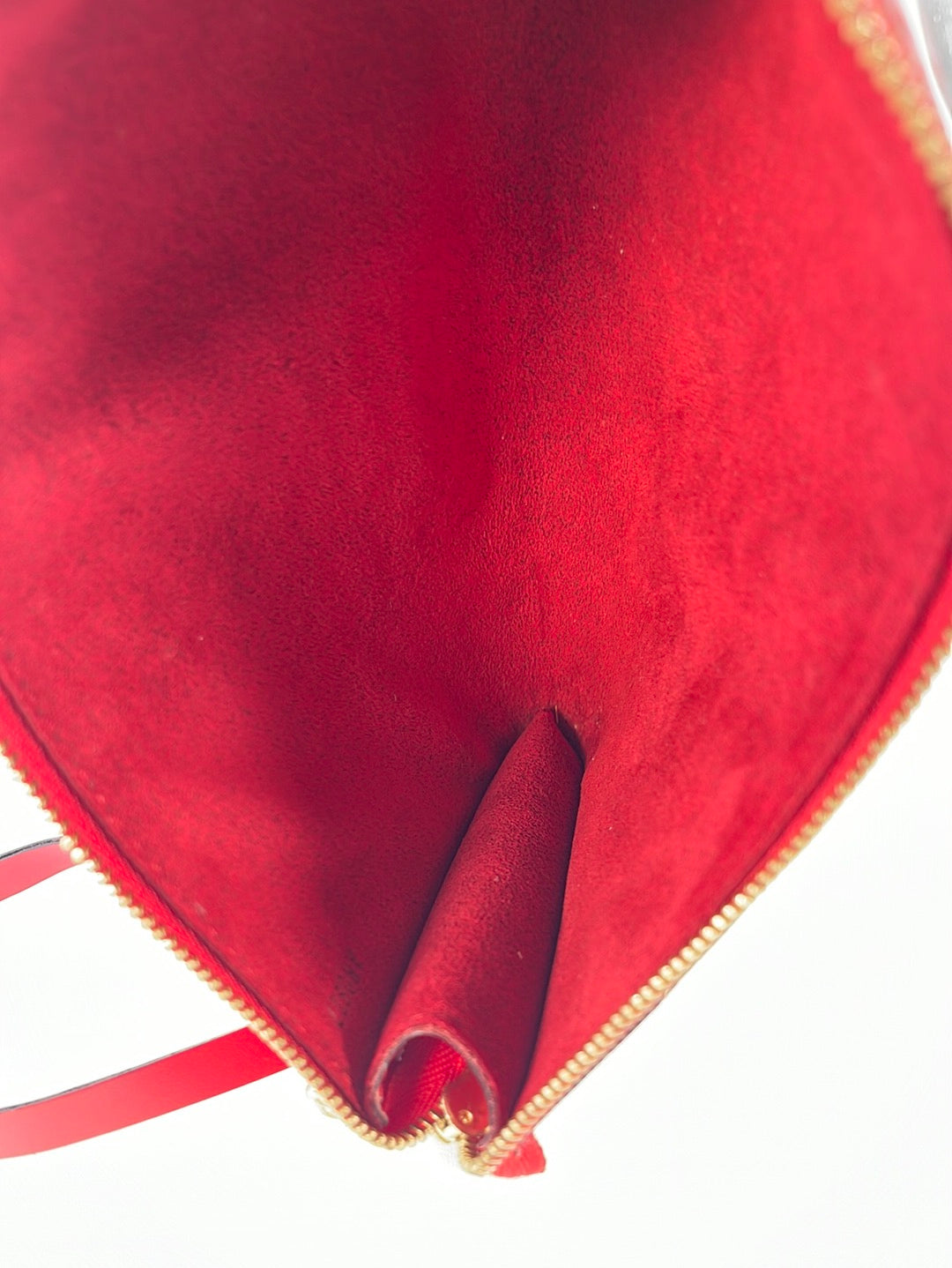 Preloved Louis Vuitton Red Epi Leather Pochette Accessories Bag AR0977 032323