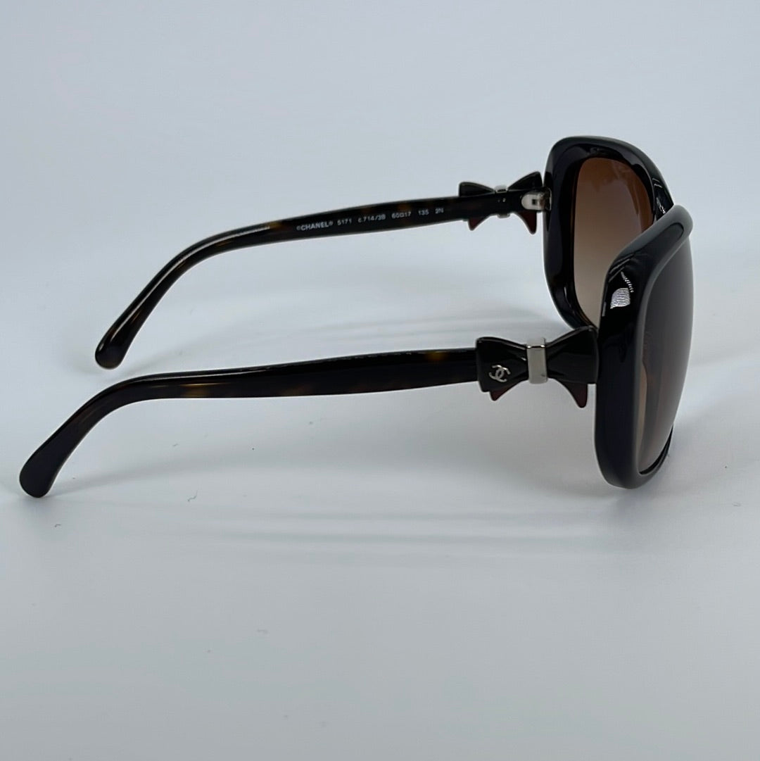 Preloved Chanel CC Logo Bow Rectangular Bow Sunglasses 90 031323