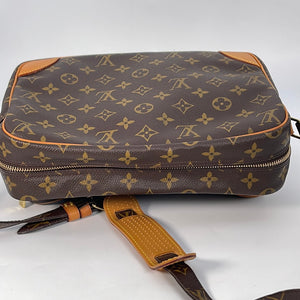 Sold at Auction: Louis Vuitton, LOUIS VUITTON shoulder bag NILE, coll.:  2001.
