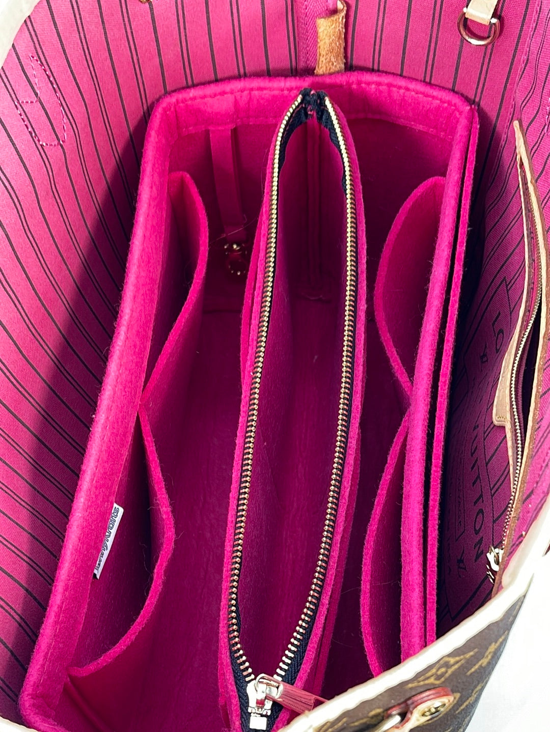 Louis Vuitton Pink Monogram V Neverfull MM QJB0BJ8FPA000