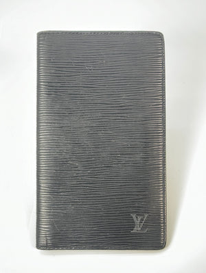 Louis Vuitton Vintage '90 Green Epi Checkbook Holder at 1stDibs