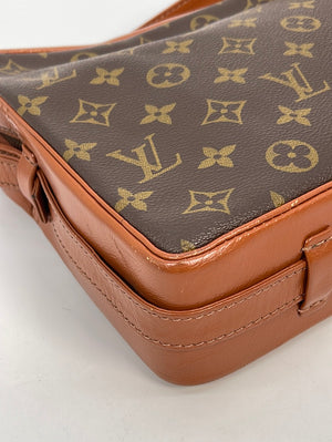 Vintage Louis Vuitton Monogram Sac Bandouliere 30 Bag with Shoulder Strap 823 020123
