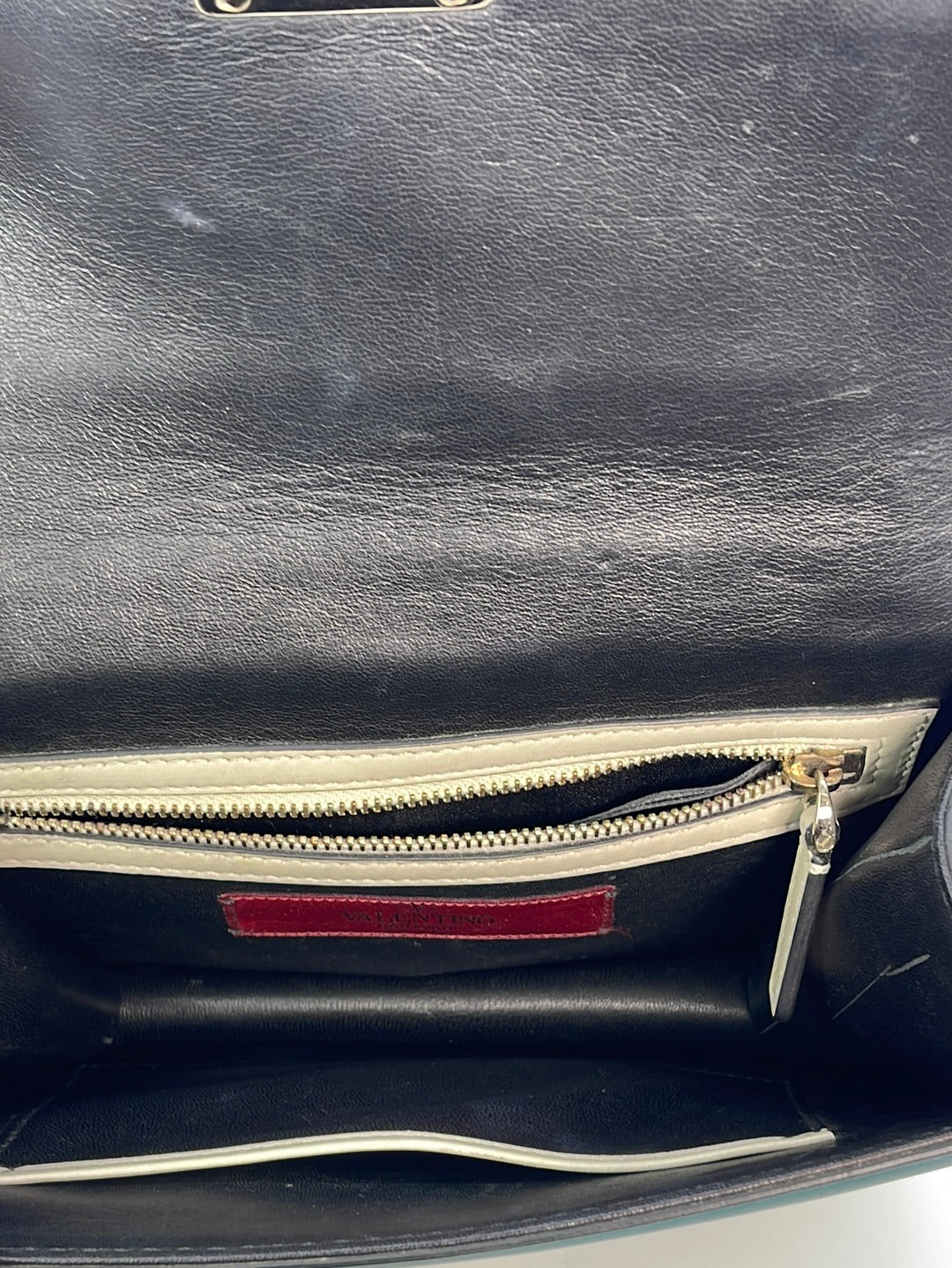 Preloved Valentino Small Rockstud Trim Flap Bag with Shoulder Strap BL-I312VHE0 120822