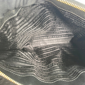 Preloved Prada Black Saffiano Leather Double Zip Tote Bag XK249H8 012423
