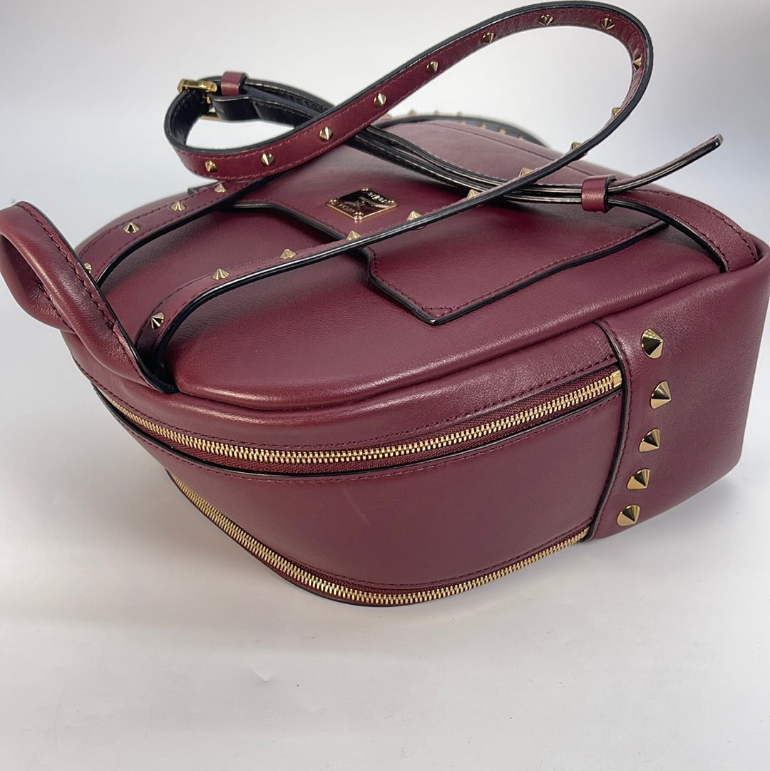 Vintage Oscar De La Renta Handbags and Purses - 14 For Sale at
