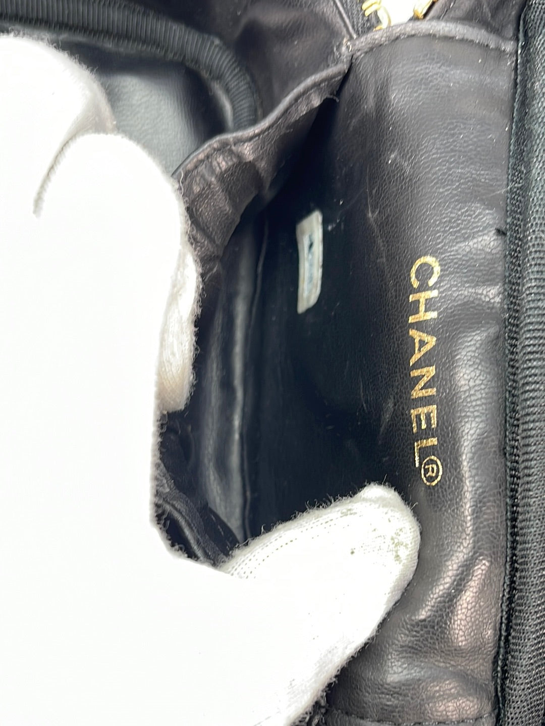 Vintage Chanel Black Quilted Caviar Leather Vanity Case K6VVCTK 011123