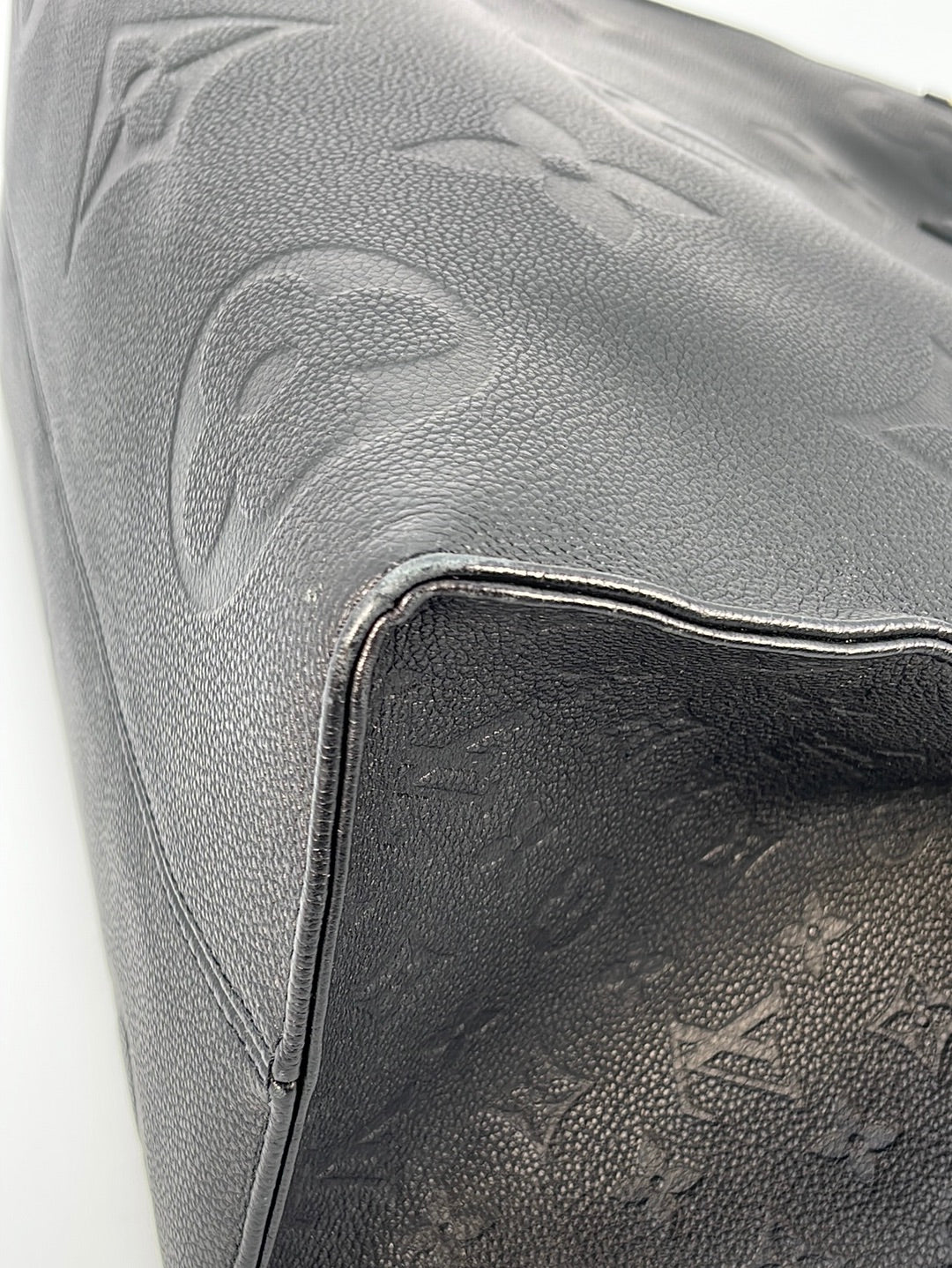 PRELOVED Louis Vuitton Black Empreinte Giant Monogram OnTheGo Tote GM DU4210 032523