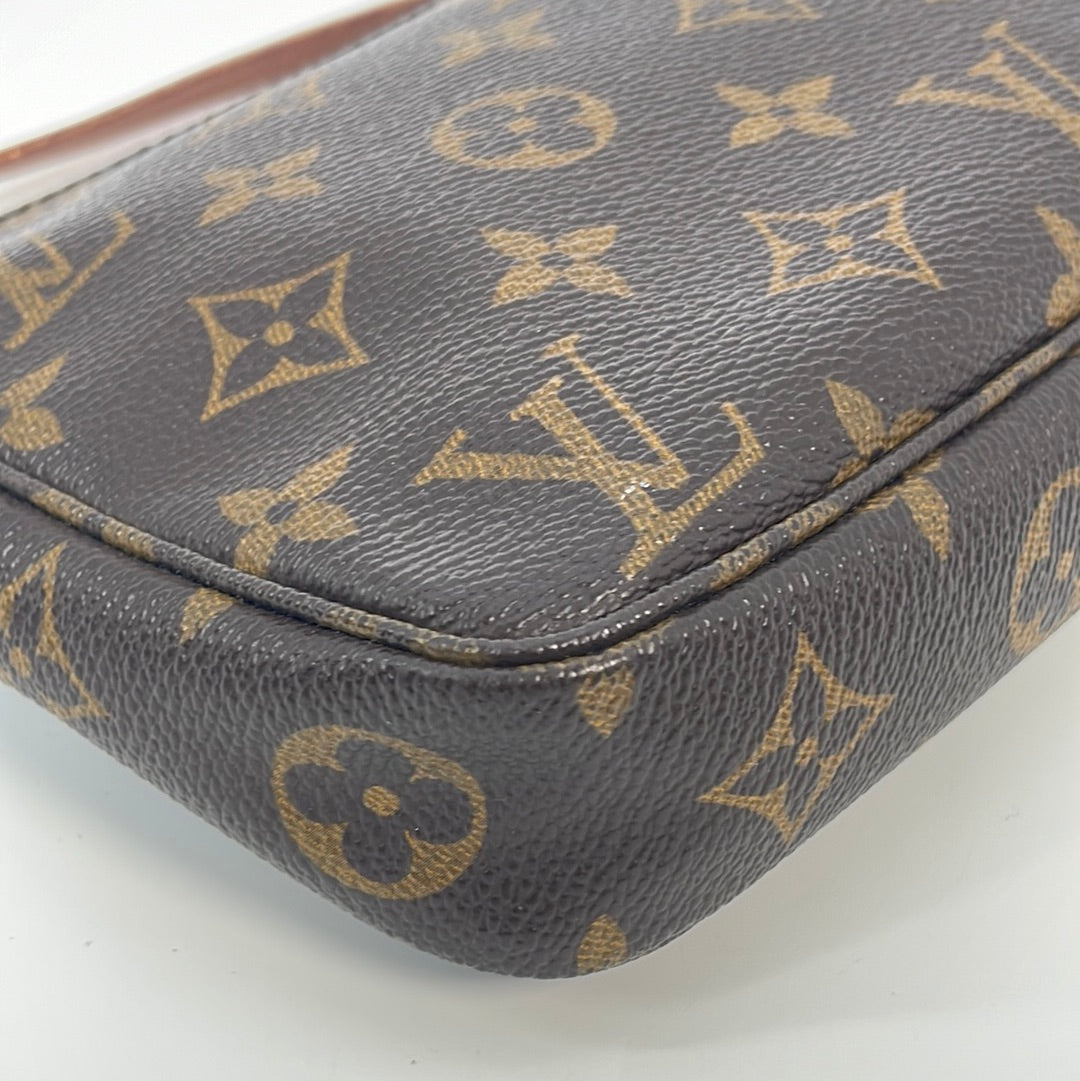 Louis Vuitton Pochette Secret passport holder – Iconics Preloved Luxury