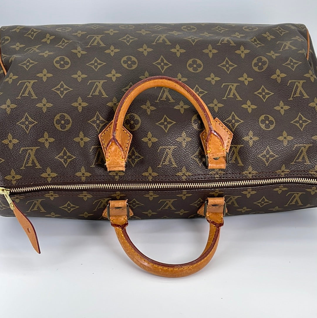 Authentic Preloved Louis Vuitton Monogram Speedy 40 Bag – YOLO