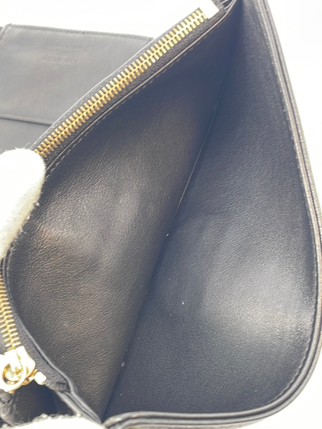 Preloved Louis Vuitton Mahina Black Monogram Leather Pallas Wallet TH2 –  KimmieBBags LLC
