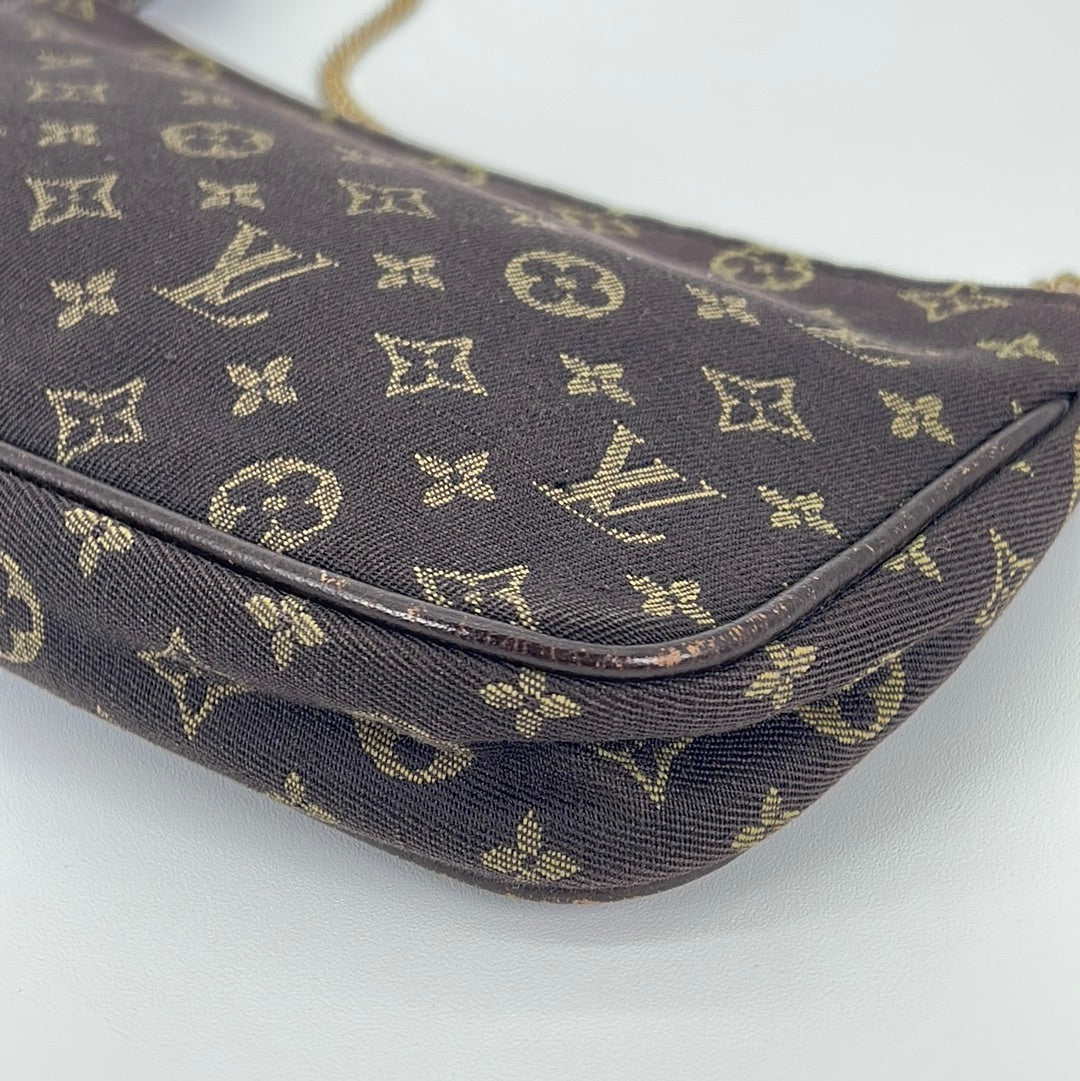 Louis Vuitton Mini Pochette Accessoires ○ Labellov ○ Buy and
