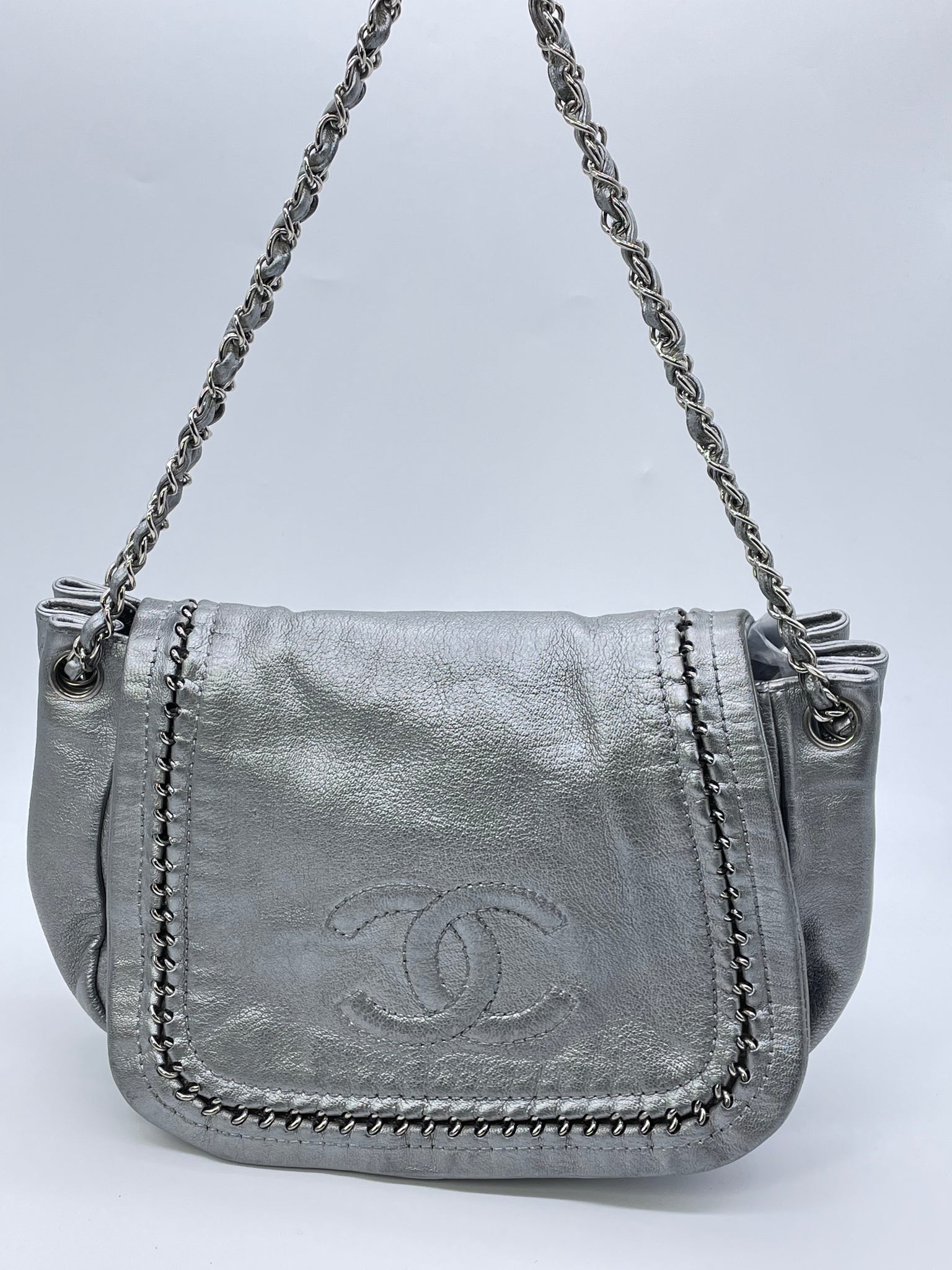 Chanel Silver Leather Luxe Ligne Accordion Flap Bag Chanel