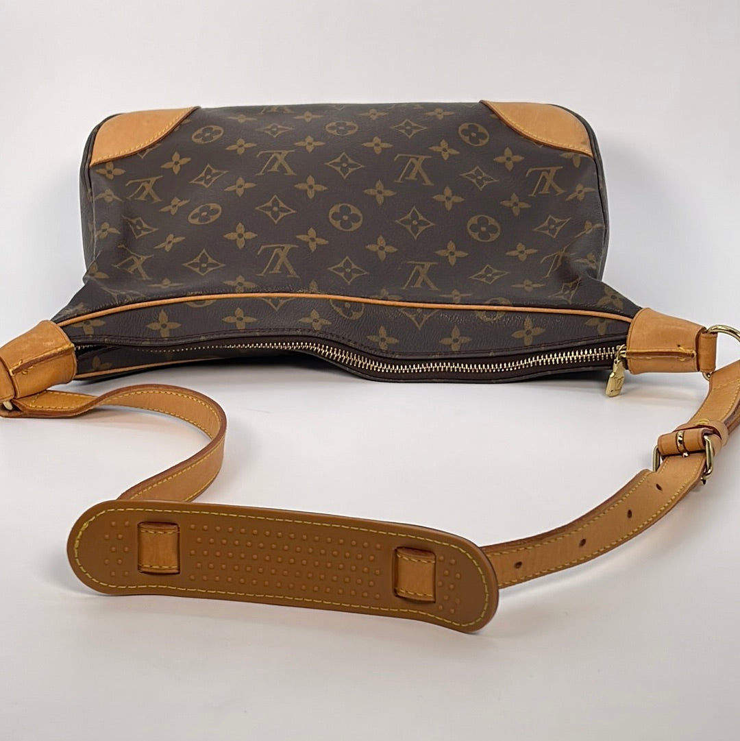 Preloved Louis Vuitton Boulogne 30 Handbag Monogram Canvas 87095 02082 –  KimmieBBags LLC