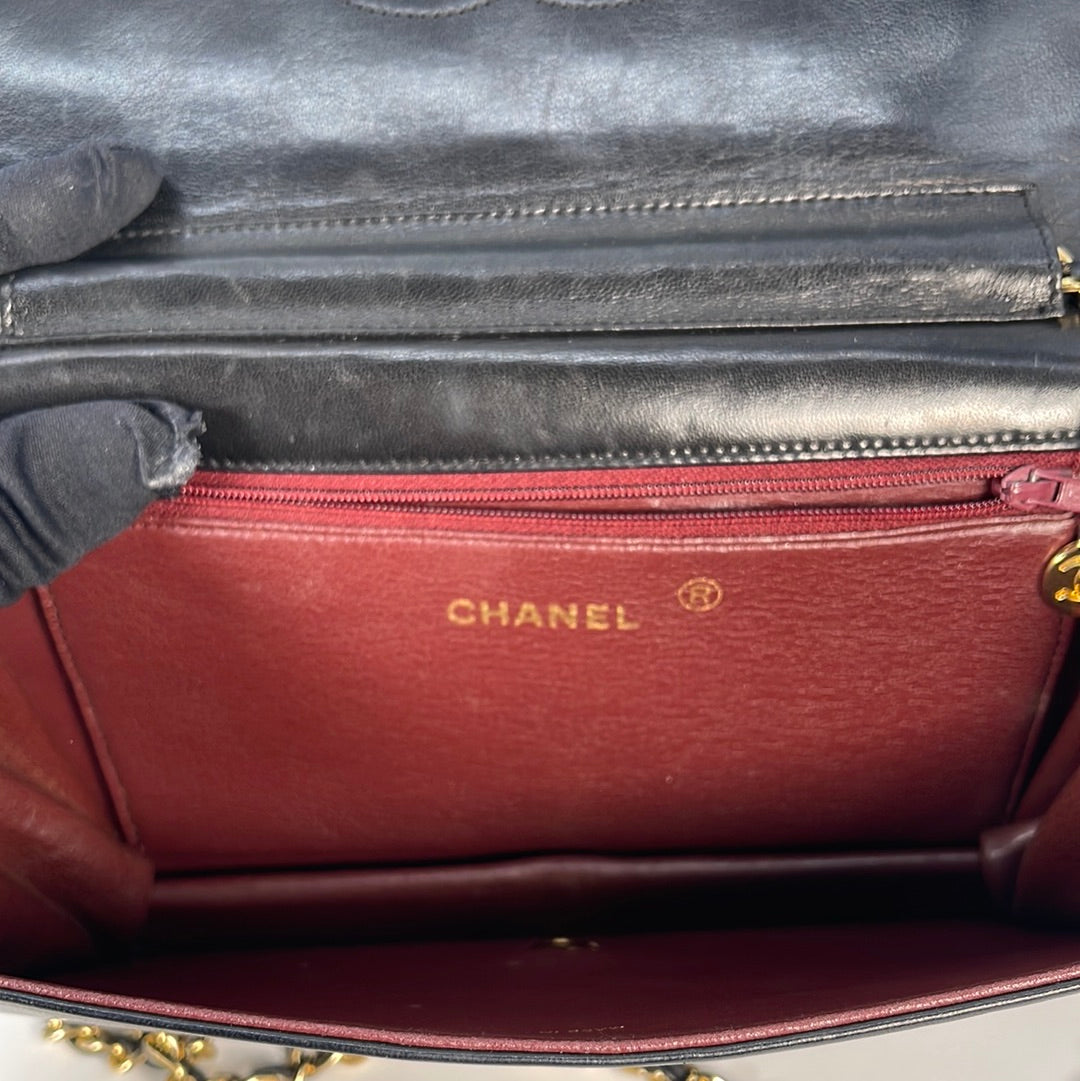 Vintage Chanel Black Quilted Lambskin Full Single Flap Shoulder Bag KJWDWVK 020623