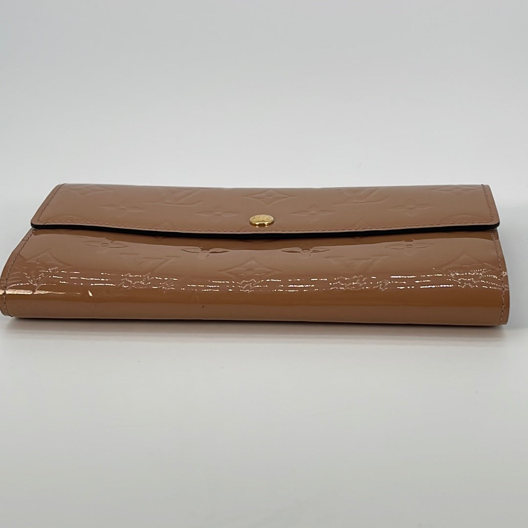 Cloth wallet Louis Vuitton Brown in Cloth - 25289948