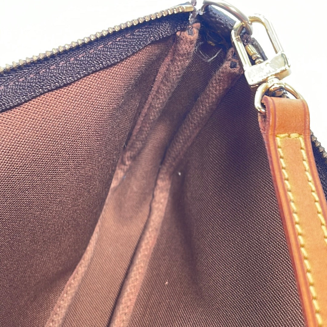 PRELOVED  Louis Vuitton Monogram Accessories Pochette Bag with Crossbody Strap VI0031 020923