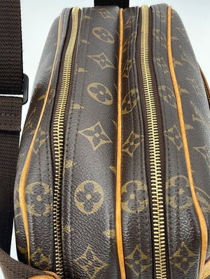 Vintage Louis Vuitton Monogram Reporter PM Crossbody Bag E2301641 0401023