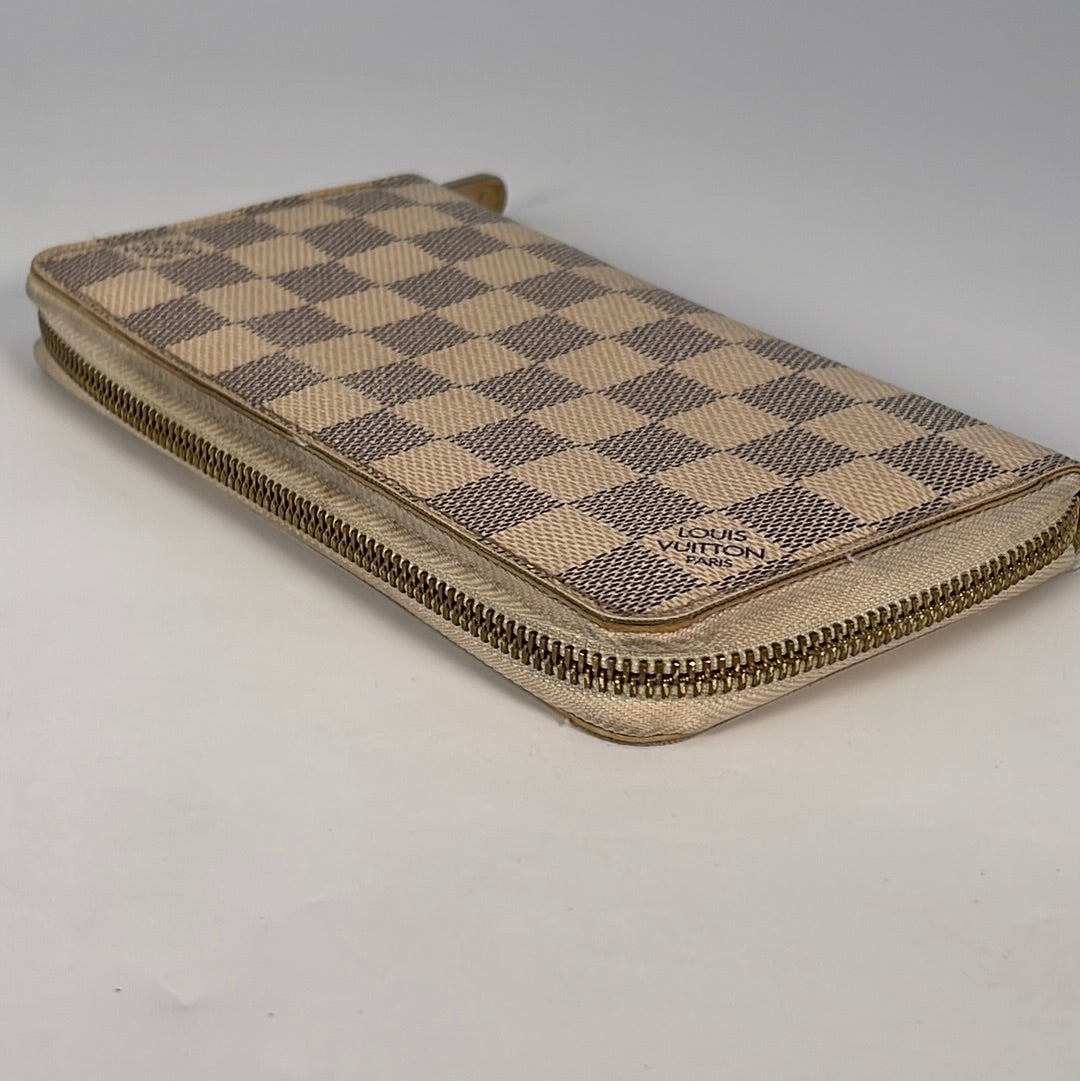 Louis Vuitton LV Slim purse damier azur Beige Leather ref.475827 - Joli  Closet