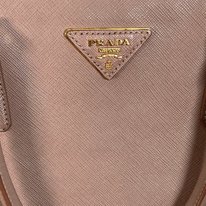 Shop PRADA SAFFIANO LUX Prada Galleria Saffiano leather large bag (1BD133)  by DeeIneAnne