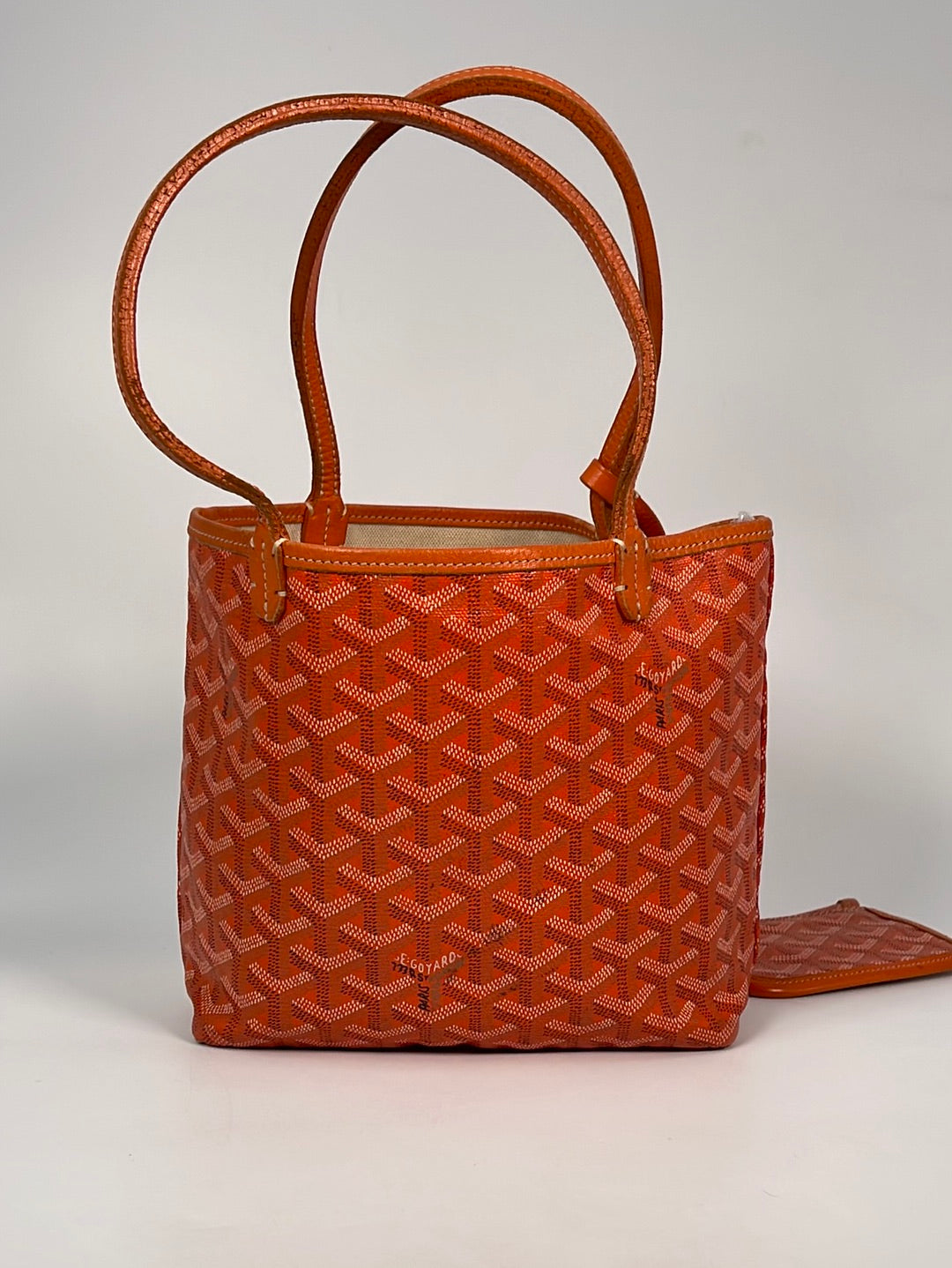 Sold at Auction: E. Goyard Paris, Sac Saint Louis tote bag and pouc…