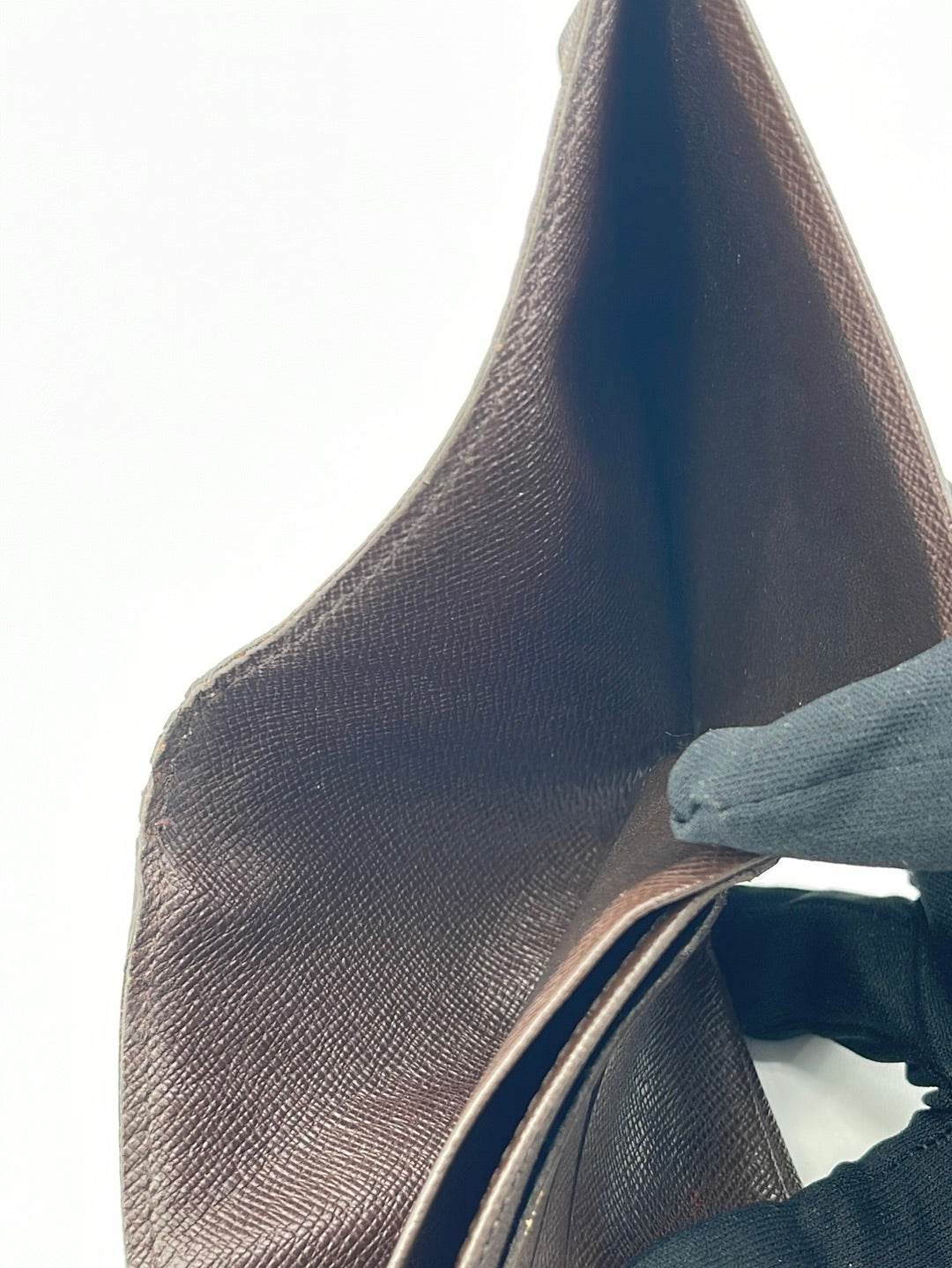 Preloved Louis Vuitton Damier Ebene Leather Wallet Men's Bi-Fold Walle –  KimmieBBags LLC