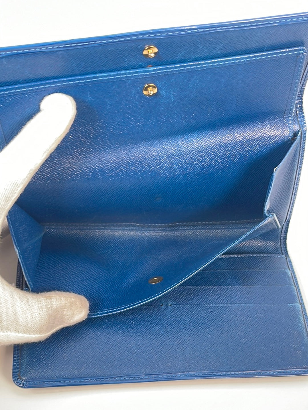 Louis Vuitton - Authentic Blue Epi Leather Wallet - Used Once. Excellent  Condition - $401 (38% Off Retail) - From Julie