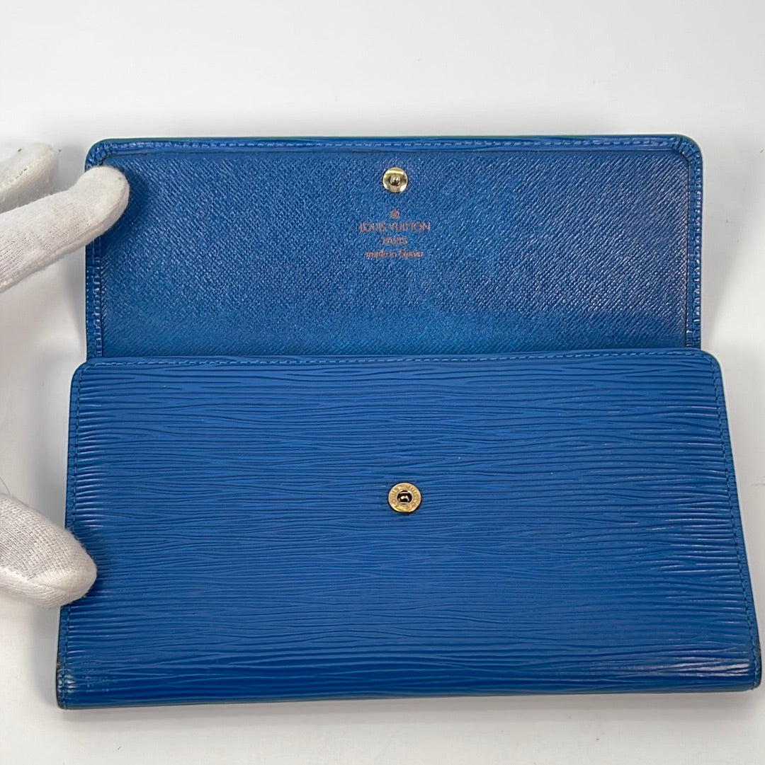 Louis Vuitton wallet epi Epi Authentic used T18418