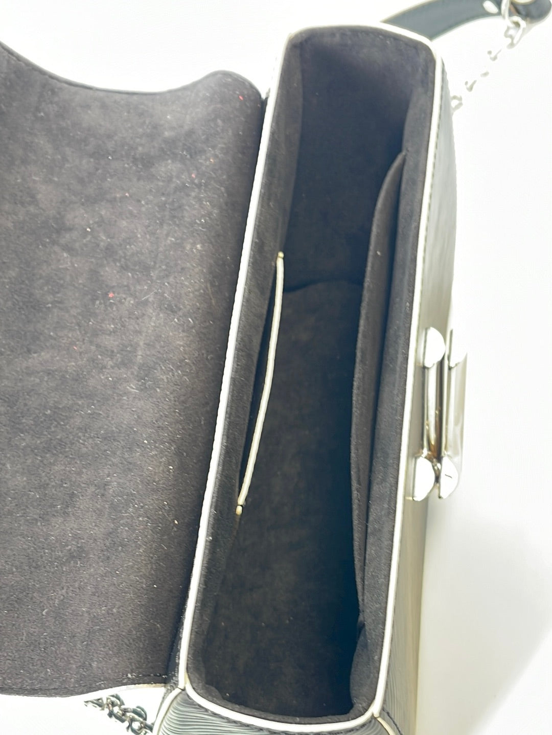 Preloved Louis Vuitton Twist Handbag Limited Edition Worlds Black Epi Leather  MM  FL3156 011723