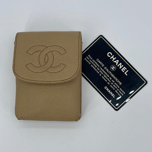 cigarette case chanel Preloved CHANEL CC Logo Beige Caviar Leather Cigarette Case 5969322 04 – KimmieBBags LLC cigarette case chanel Preloved CHANEL CC Logo Beige Caviar Leather Cigarette Case 5969322 04 – KimmieBBags LLC