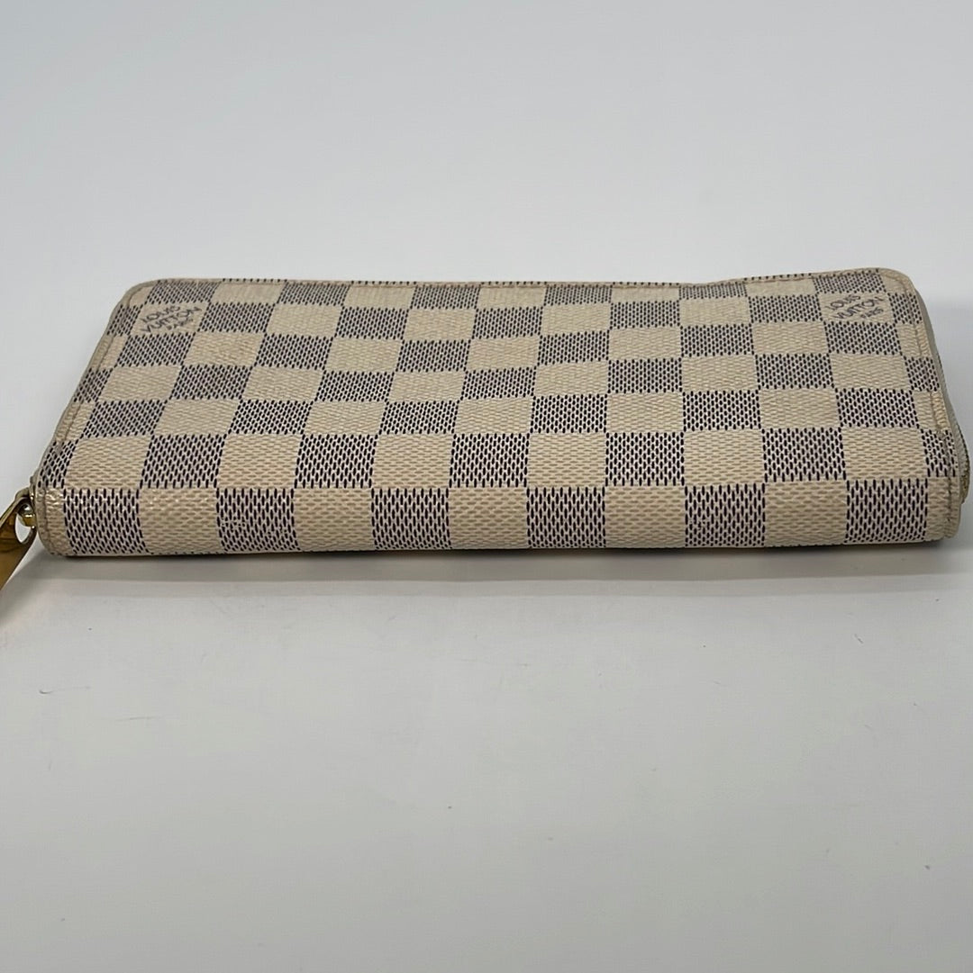 Shop Louis Vuitton DAMIER AZUR Zippy Wallet (N41660, N63503) by lemontree28