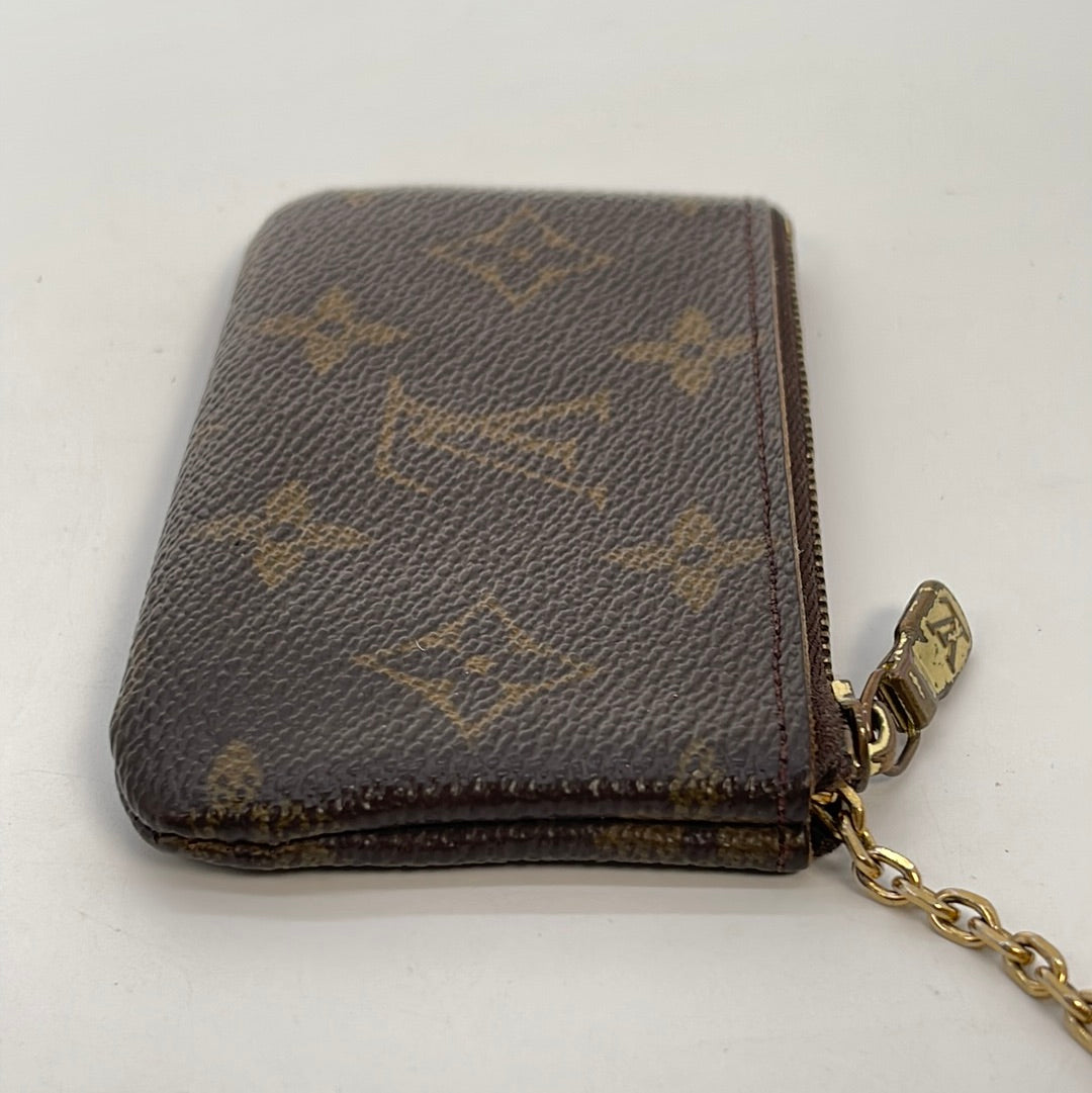 A legit check on Louis Vuitton monogram cles key pouch ( the