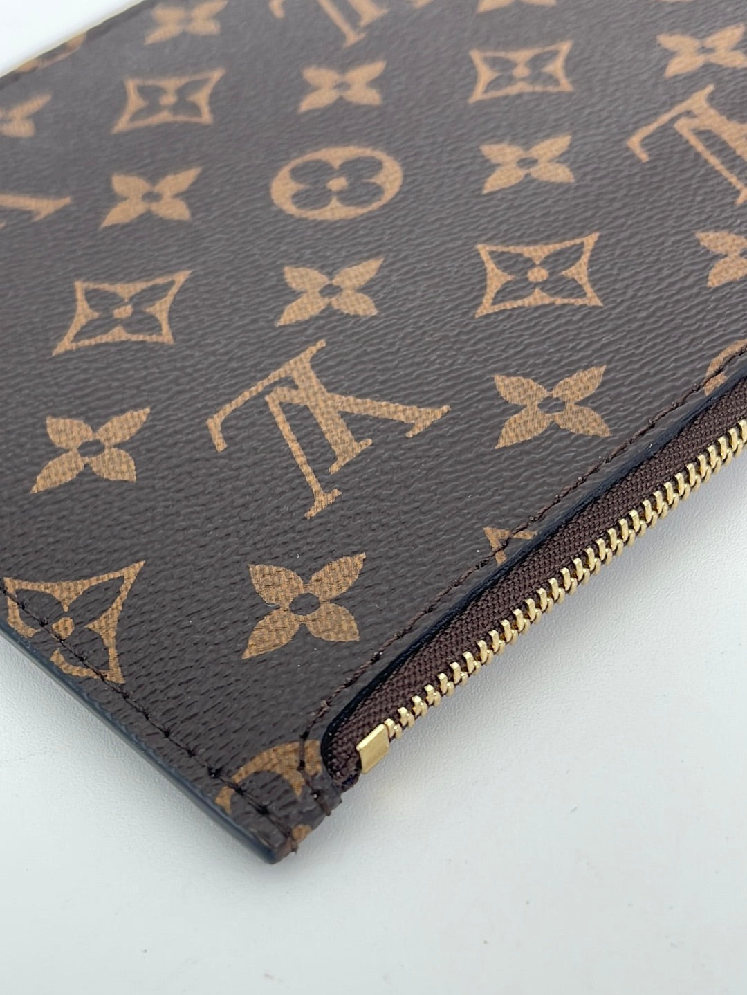 Louis Vuitton Neverfull With Pouch - 36 For Sale on 1stDibs