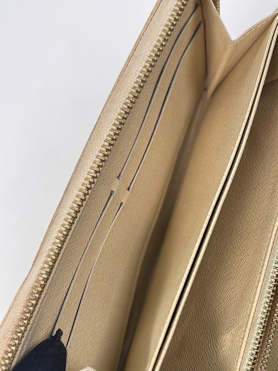 Louis Vuitton Passy White Leather ref.559378 - Joli Closet