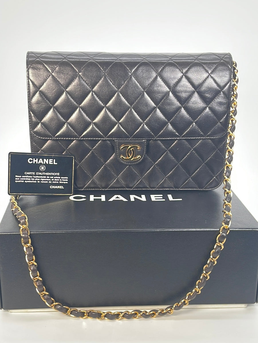 Vintage Chanel Quilted Matelasse 25 CC Logo Push Lock Lambskin Chain  Shoulder Bag 021323