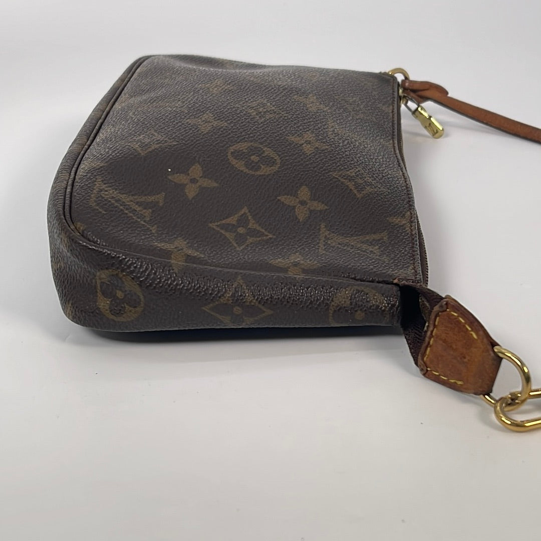 Preloved Louis Vuitton Pochette Accessoires Monogram Bag BJ0012 011323