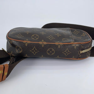 Sold at Auction: Louis Vuitton Umhängetasche - Pochette Gange Bag