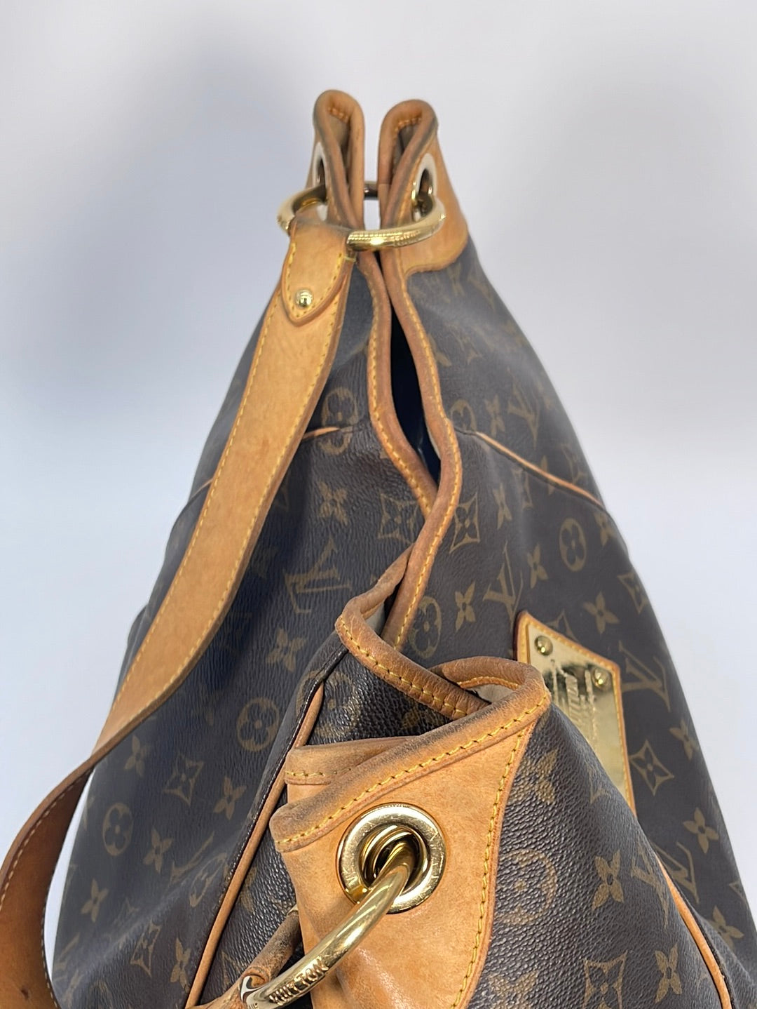 Bonhams : Louis Vuitton a Monogram Galleria GM Shoulder Bag 2008