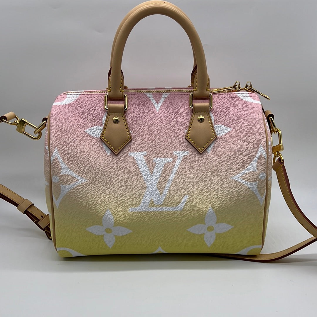 (LIKE NEW) Louis Vuitton Giant Monogram Speedy 25 Bandolier Bag By the Pool Collection 011123