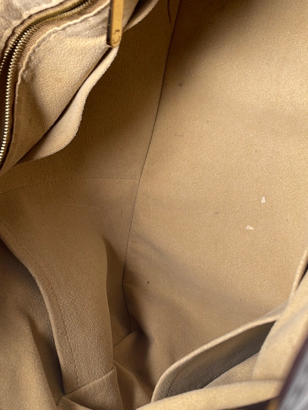 PRELOVED Louis Vuitton Artsy Monogram MM Shoulder bag AR5100