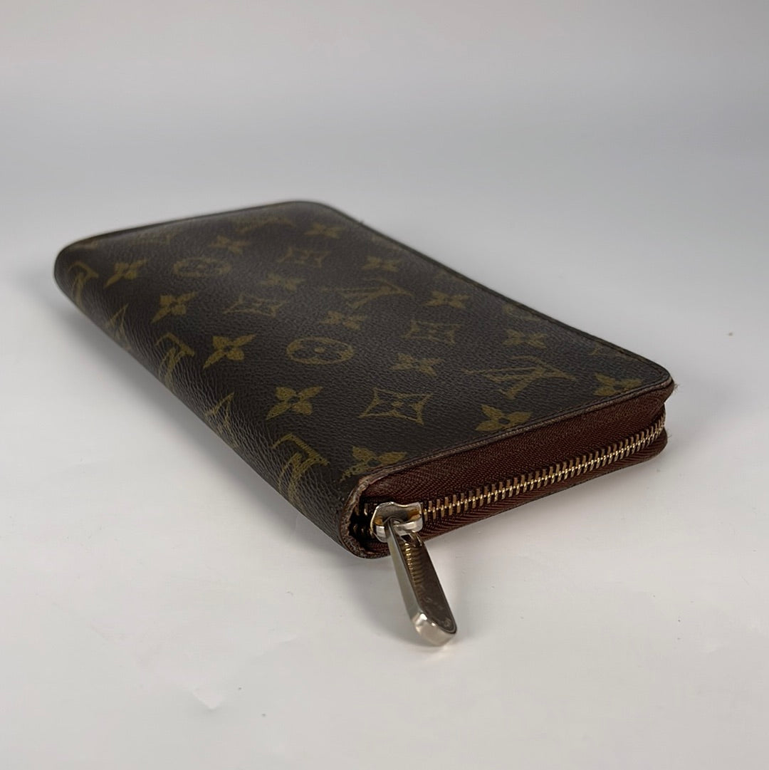 Pre-Owned Louis Vuitton Long Wallet Zippy Organizer Navy Neon Red