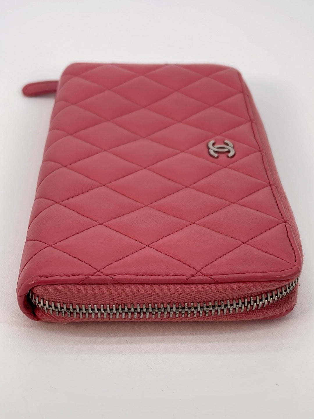 Preloved CHANEL Quilted Pink Matelasse Medium Zip Around Wallet 166499 –  KimmieBBags LLC