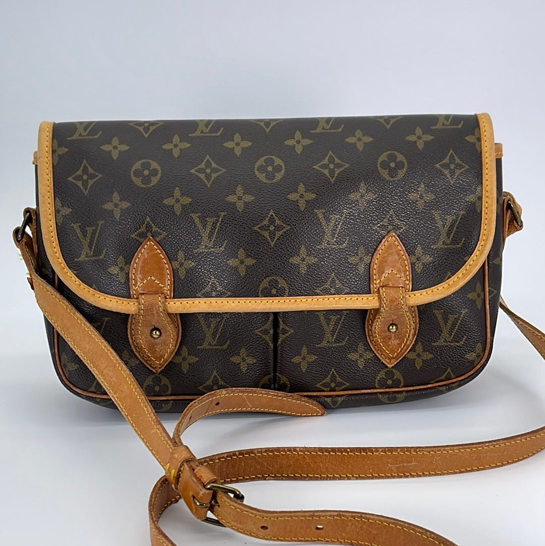Preloved Louis Vuitton Monogram Gibciere MM Crossbody Bag AR0991 031123